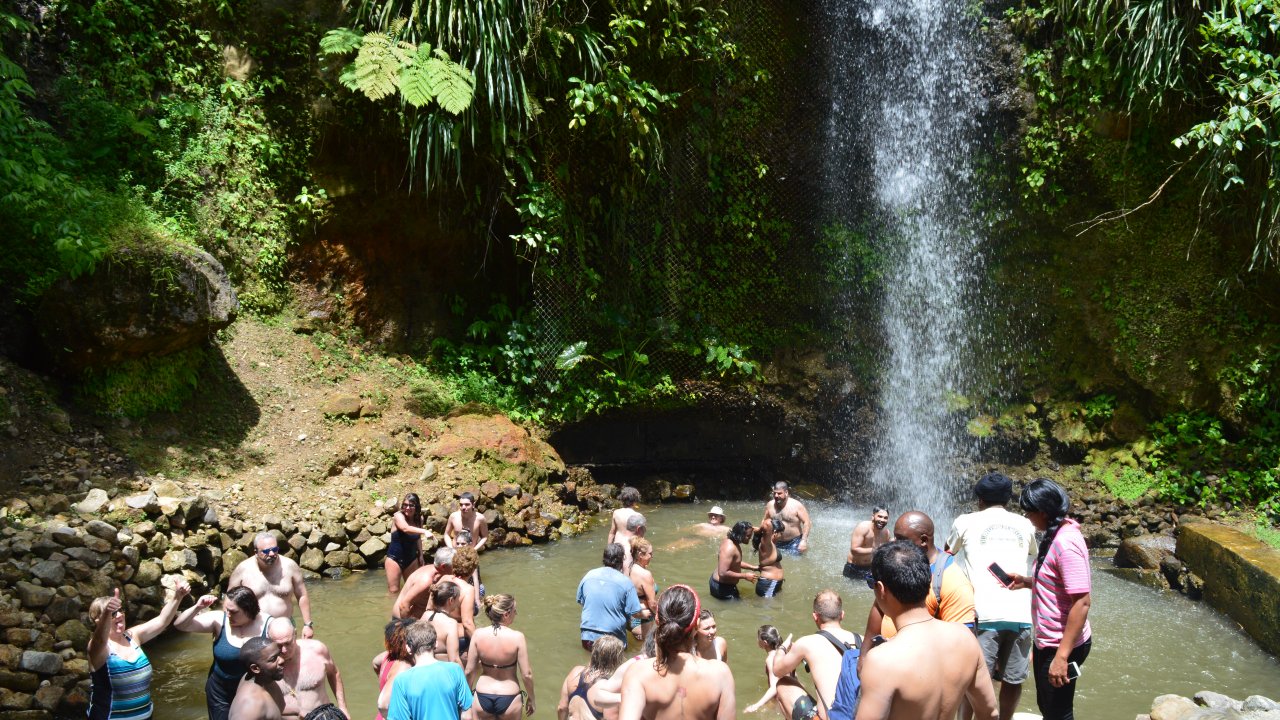 Toraille-Waterfall-Tour